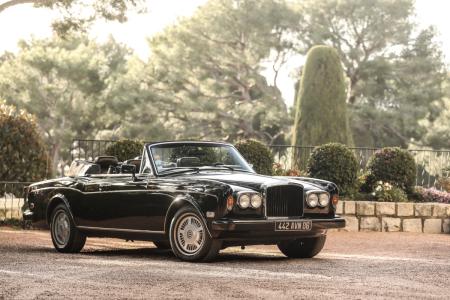 1990 Bentley Continental owned by Elton John sells for over 17 times its projected price
