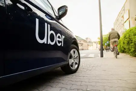 London Uber drivers offered £5,000 EV grant