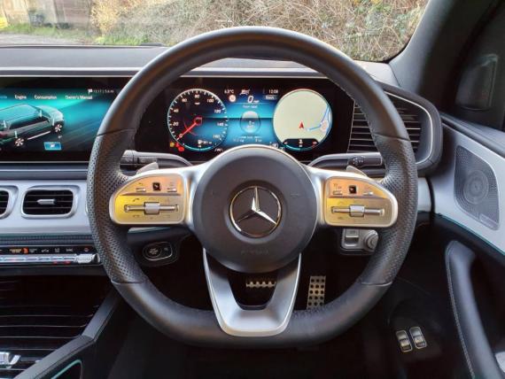 Mercedes-Benz GLS 2020 Review