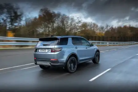 Discovery Sport P300e PHEV 2021 Review