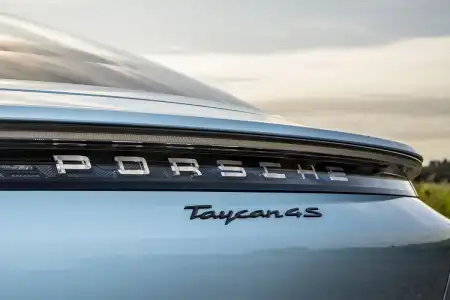 Porsche Taycan 4S