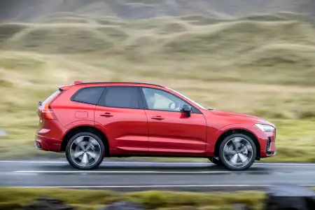 Volvo XC60 Recharge Plug-In Hybrid (2021 - )