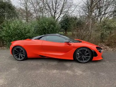 McLaren 720S Spider (2022 - )