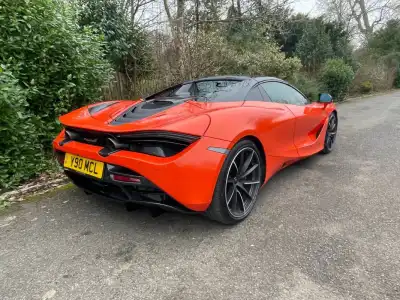 McLaren 720S Spider (2022 - )