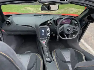 McLaren 720S Spider (2022 - )