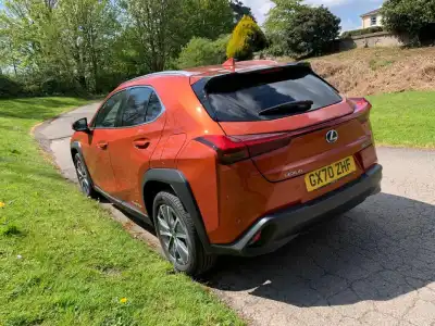 Lexus UX 300e EV (2022 - )