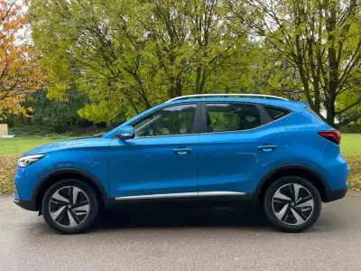 MG ZS EV Trophy Connect Long Range