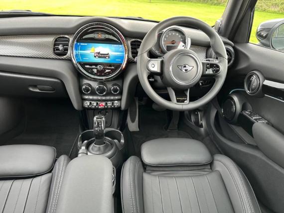 MINI 5-door Hatchback Cooper Resolute Edition